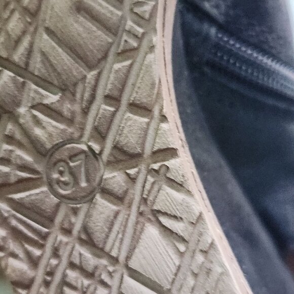 Miz Mooz New York Black Leather Open Toe Ankle Wedge Shoe Size 37 - Picture 9 of 9